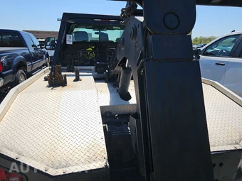 2022 Ford Super Duty F-450 Cab Chassis XL Regular Cab DRW - miniatura 15