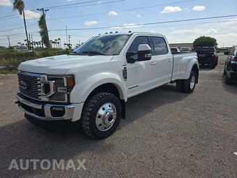 2022 Ford Super Duty F-450 Lariat Crew Cab Long Bed DRW