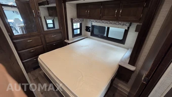 2022 Ford Super Duty F-53 Class A Motorhome Chassis DRW - miniatura 14