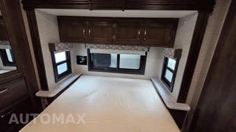 2022 Ford Super Duty F-53 Class A Motorhome Chassis DRW - miniatura 15