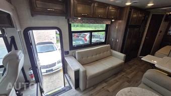 2022 Ford Super Duty F-53 Class A Motorhome Chassis DRW - miniatura 32