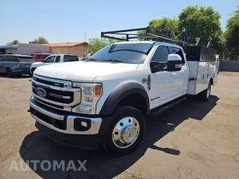 2022 Ford Super Duty F-550 Cab Chassis Lariat Crew Cab DRW