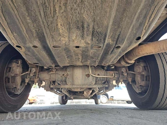 2022 Ford Super Duty F-550 Cab Chassis Lariat Crew Cab DRW - miniatura 14