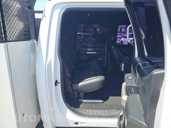 2022 Ford Super Duty F-550 Cab Chassis Lariat Crew Cab DRW - miniatura 15