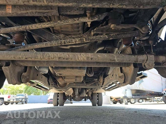 2022 Ford Super Duty F-550 Cab Chassis Lariat Crew Cab DRW - miniatura 19