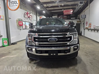 2022 Ford Super Duty F-550 Cab Chassis Lariat Crew Cab DRW - miniatura 2