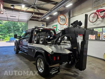 2022 Ford Super Duty F-550 Cab Chassis Lariat Crew Cab DRW - miniatura 4