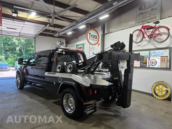 2022 Ford Super Duty F-550 Cab Chassis Lariat Crew Cab DRW - miniatura 5
