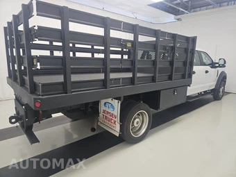 2022 Ford Super Duty F-550 Cab Chassis XL Crew Cab DRW - miniatura 4
