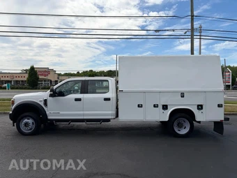 2022 Ford Super Duty F-550 Cab Chassis XL Crew Cab DRW - miniatura 11