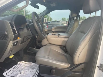 2022 Ford Super Duty F-550 Cab Chassis XL Crew Cab DRW - miniatura 10