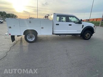 2022 Ford Super Duty F-550 Cab Chassis XL Crew Cab DRW - miniatura 7