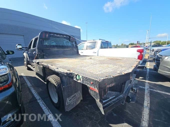 2022 Ford Super Duty F-550 Cab Chassis XL Crew Cab DRW - miniatura 2