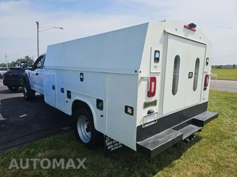 2022 Ford Super Duty F-550 Cab Chassis XL Crew Cab DRW - miniatura 2