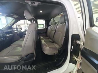 2022 Ford Super Duty F-550 Cab Chassis XL Extended Cab w/Rear Doors DRW - miniatura 13