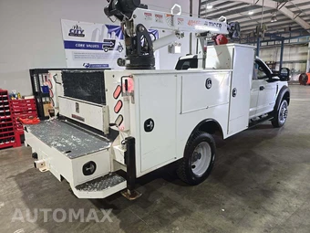 2022 Ford Super Duty F-550 Cab Chassis XL Extended Cab w/Rear Doors DRW - miniatura 3