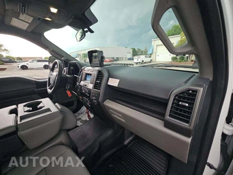 2022 Ford Super Duty F-550 Cab Chassis XL Regular Cab DRW - miniatura 16