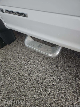 2022 Ford Super Duty F-550 Cab Chassis XL Regular Cab DRW - miniatura 18