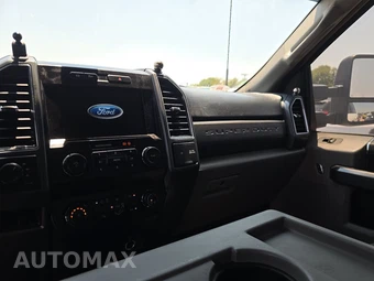 2022 Ford Super Duty F-550 Cab Chassis XLT Crew Cab DRW - miniatura 11