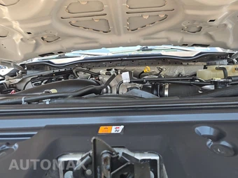 2022 Ford Super Duty F-550 Cab Chassis XLT Crew Cab DRW - miniatura 15