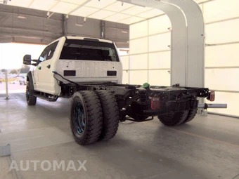 2022 Ford Super Duty F-550 Cab Chassis XLT Crew Cab DRW - miniatura 6