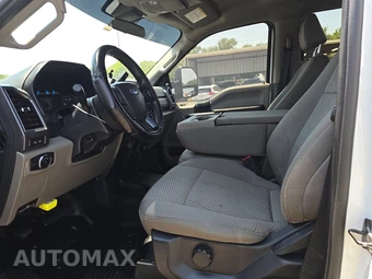 2022 Ford Super Duty F-550 Cab Chassis XLT Crew Cab DRW - miniatura 7