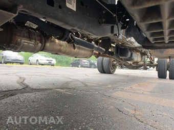 2022 Ford Super Duty F-550 Cab Chassis XLT Regular Cab DRW - miniatura 7