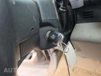 2022 Ford Super Duty F-550 Cab Chassis XLT Regular Cab DRW - miniatura 8