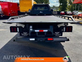 2022 Ford Super Duty F-550 Cab Chassis XLT Regular Cab DRW - miniatura 5