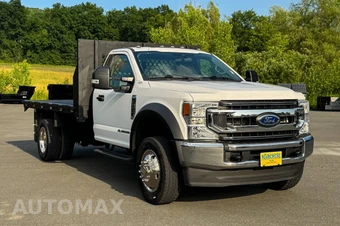 2022 Ford Super Duty F-600 Cab Chassis XL Regular Cab DRW - miniatura 1