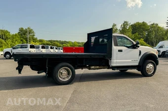 2022 Ford Super Duty F-600 Cab Chassis XL Regular Cab DRW - miniatura 3