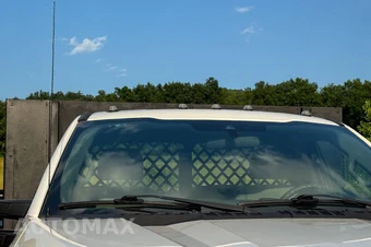 2022 Ford Super Duty F-600 Cab Chassis XL Regular Cab DRW - miniatura 9