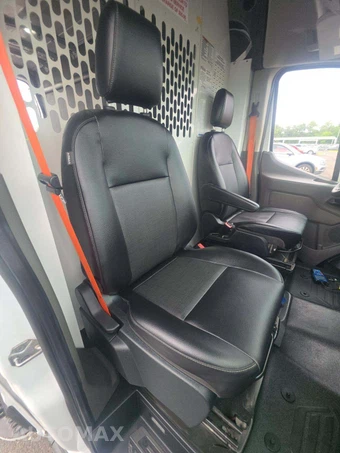 2022 Ford Transit 250 Cargo Van High Roof 148.0" WB - miniatura 13