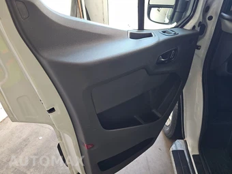 2022 Ford Transit 250 Cargo Van Low Roof 130.0" WB - miniatura 9