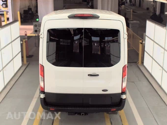 2022 Ford Transit 250 Cargo Van Medium Roof 130.0" WB - miniatura 5