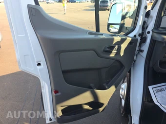 2022 Ford Transit 250 Cargo Van Medium Roof 130.0" WB - miniatura 9