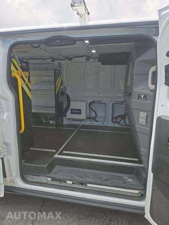 2022 Ford Transit 350 Cargo Van Low Roof 148.0" WB - miniatura 16