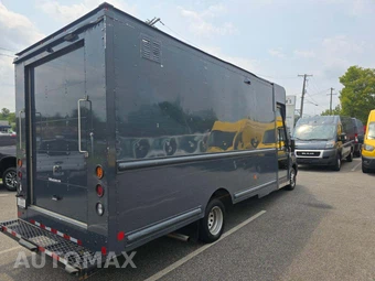 2022 Ford Transit 350 HD Cutaway 9950 GVWR DRW - miniatura 3