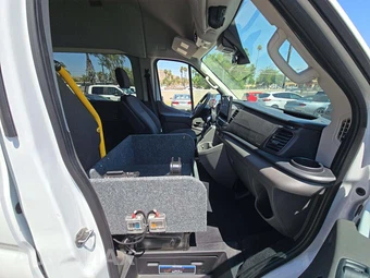2022 Ford Transit 350 HD Passenger Wagon XLT DRW High Roof 148.0" WB - miniatura 19