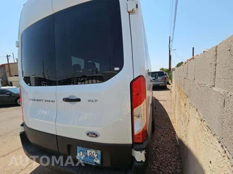 2022 Ford Transit 350 HD Passenger Wagon XLT DRW High Roof 148.0" WB - miniatura 3