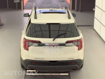 2022 GMC Acadia AT4 - miniatura 5