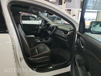 2022 GMC Acadia AT4 - miniatura 8