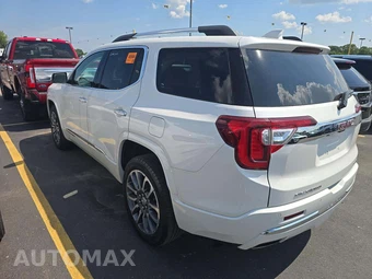 2022 GMC Acadia Denali - miniatura 2