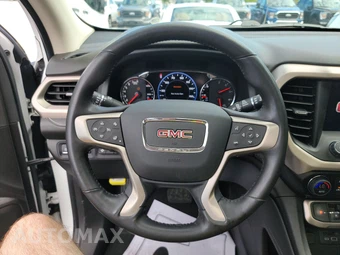 2022 GMC Acadia Denali - miniatura 10