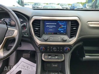 2022 GMC Acadia Denali - miniatura 11