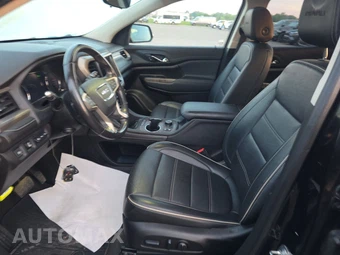 2022 GMC Acadia Denali - miniatura 13