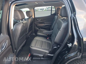 2022 GMC Acadia Denali - miniatura 19