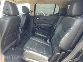 2022 GMC Acadia Denali 5SA - miniatura 13