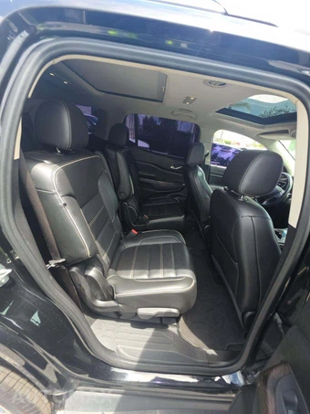 2022 GMC Acadia Denali 5SA - miniatura 17