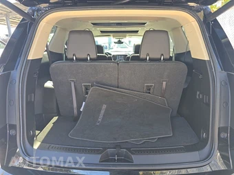 2022 GMC Acadia Denali 5SA - miniatura 17